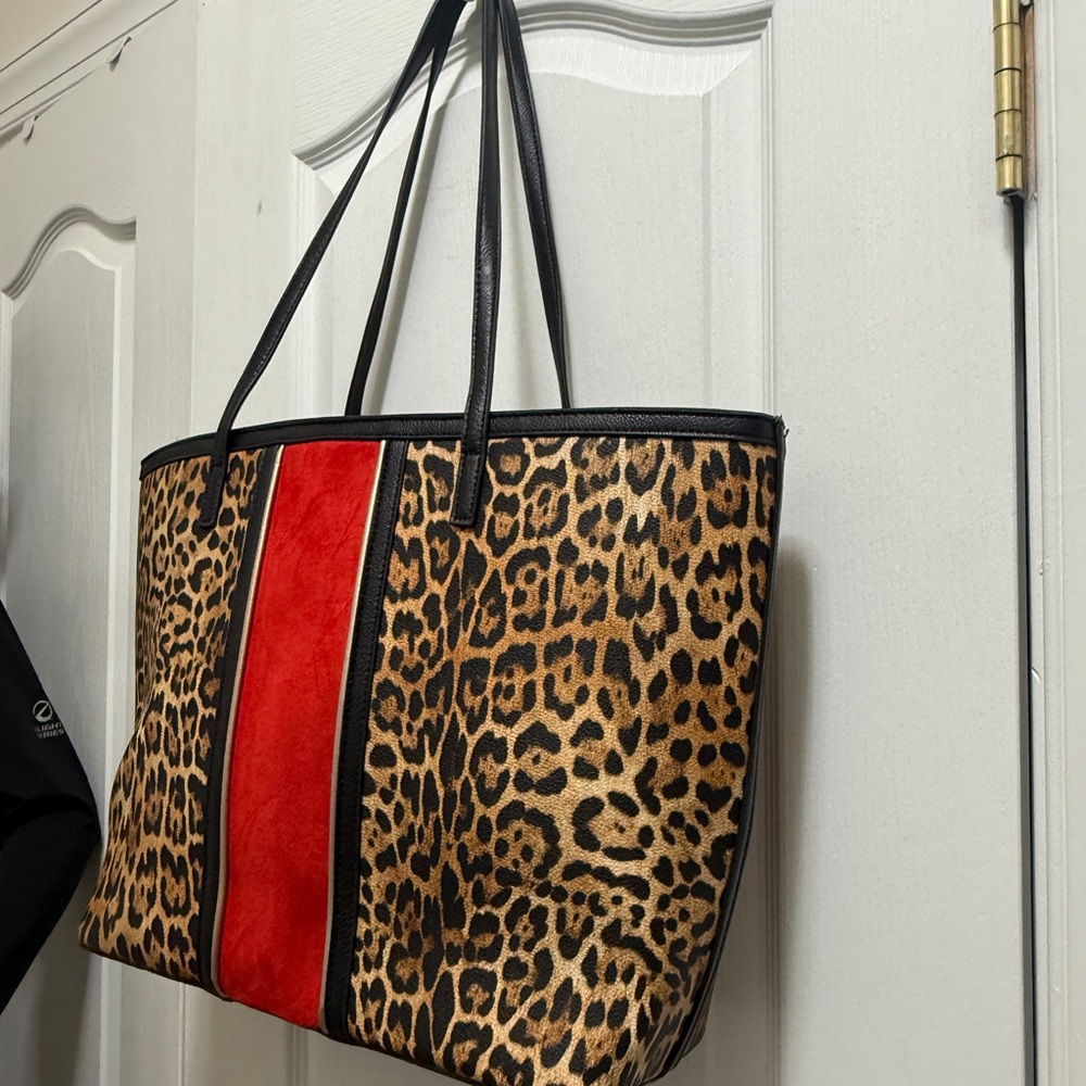 Chico’s Leopard Print Tote Bag with Red Accent I. Excellent  conditions - Picture 2 of 15